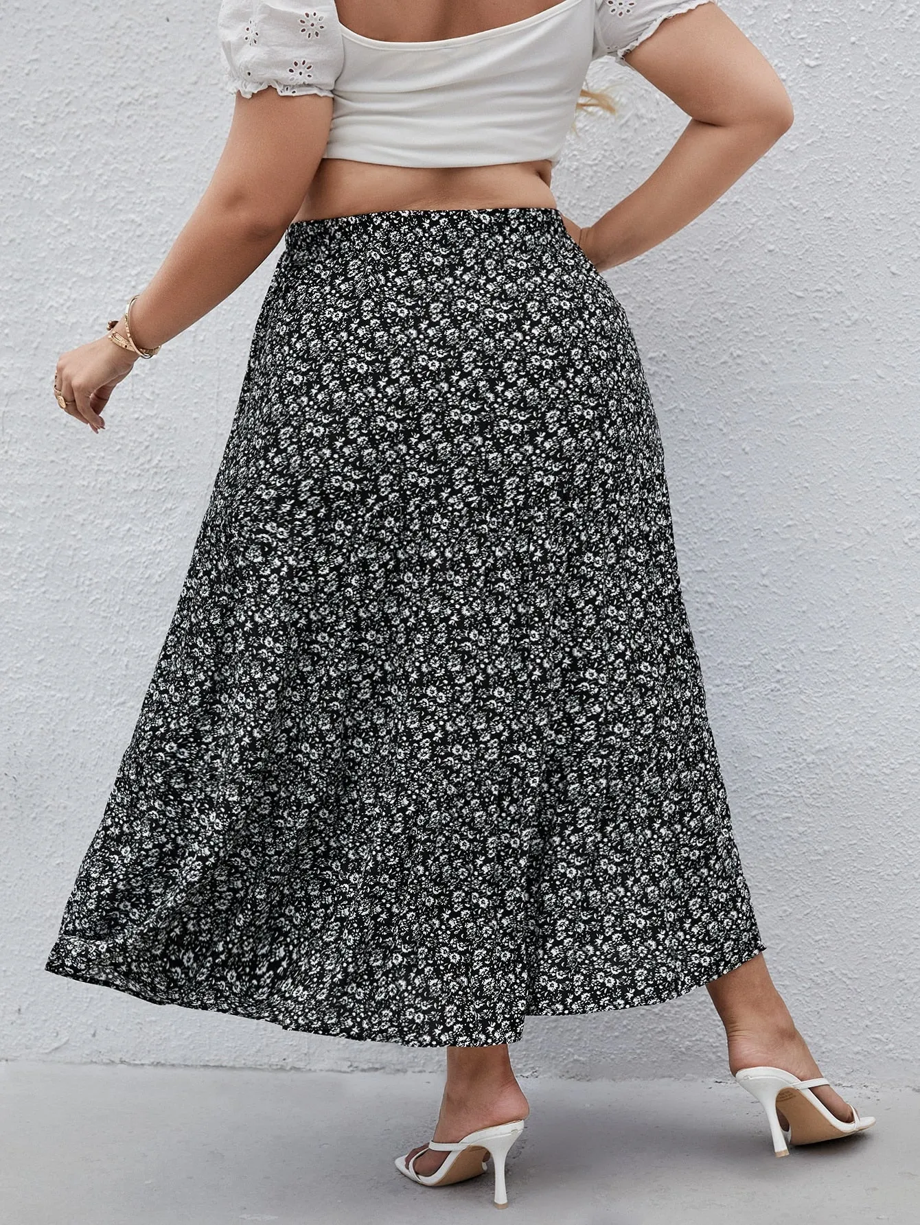 Ditsy Floral Long Plus Size Skirt