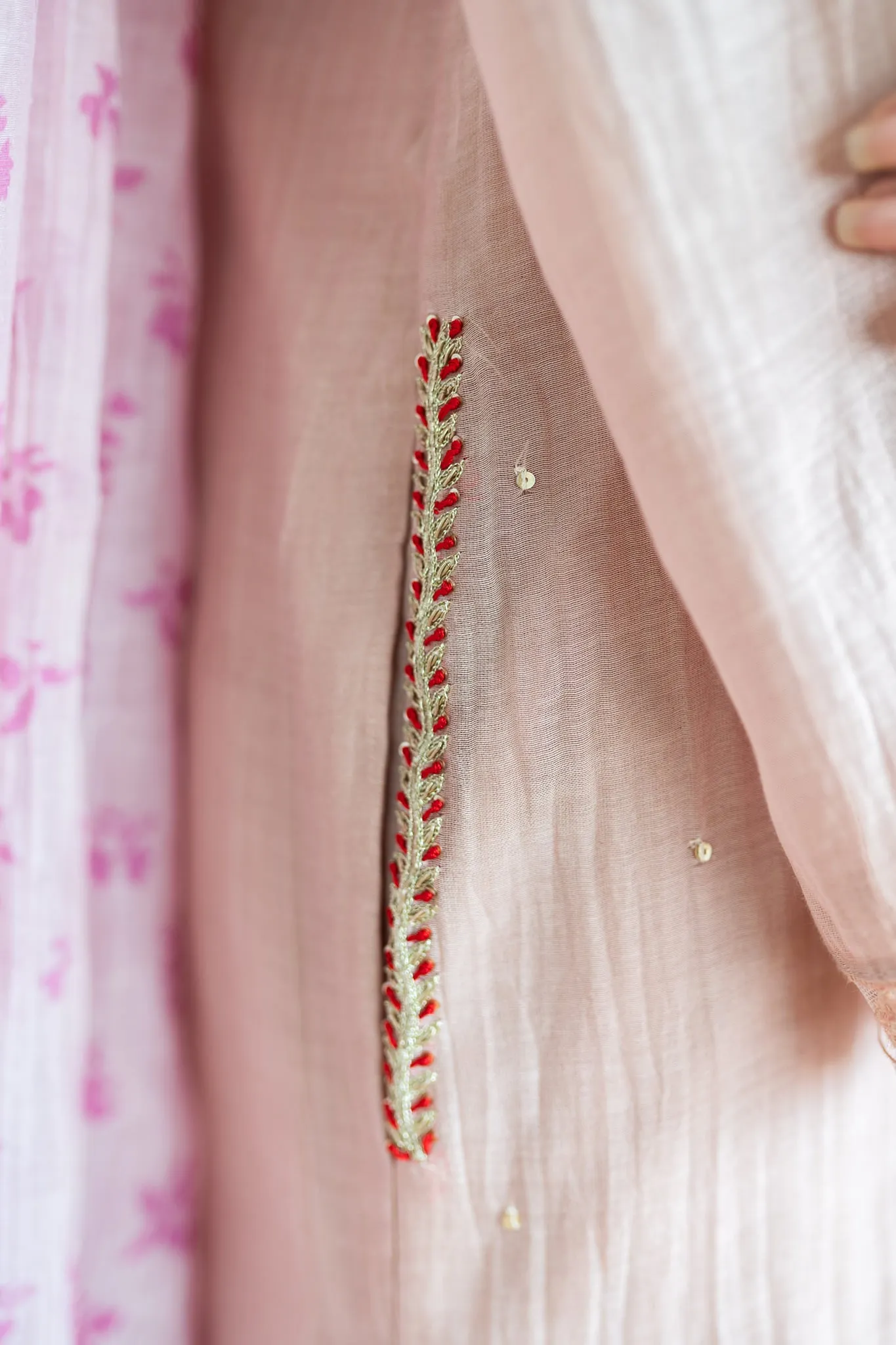 JUANITA- HANDWOVEN CHANDERI SALMON BLUSH PINK