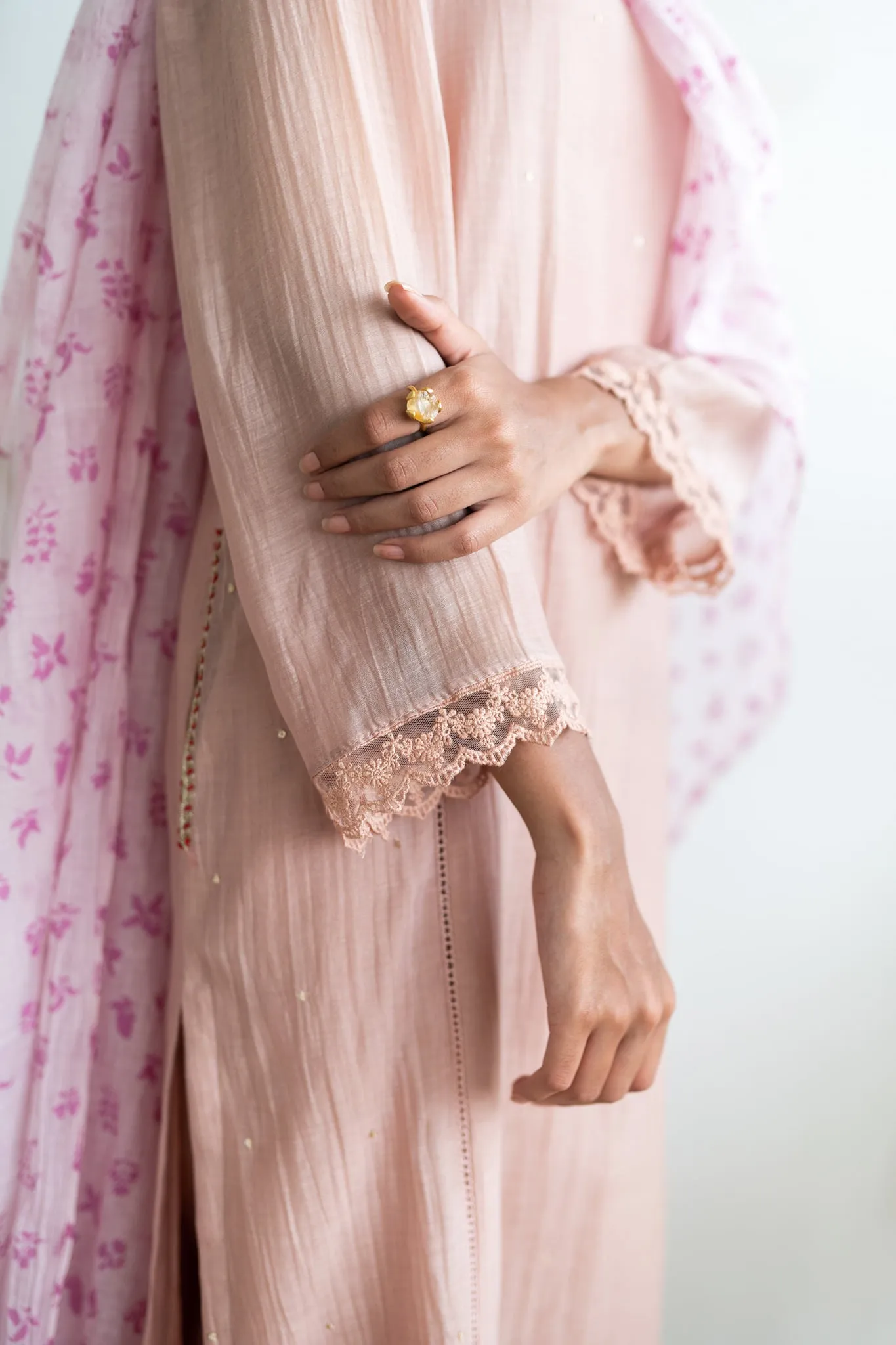 JUANITA- HANDWOVEN CHANDERI SALMON BLUSH PINK