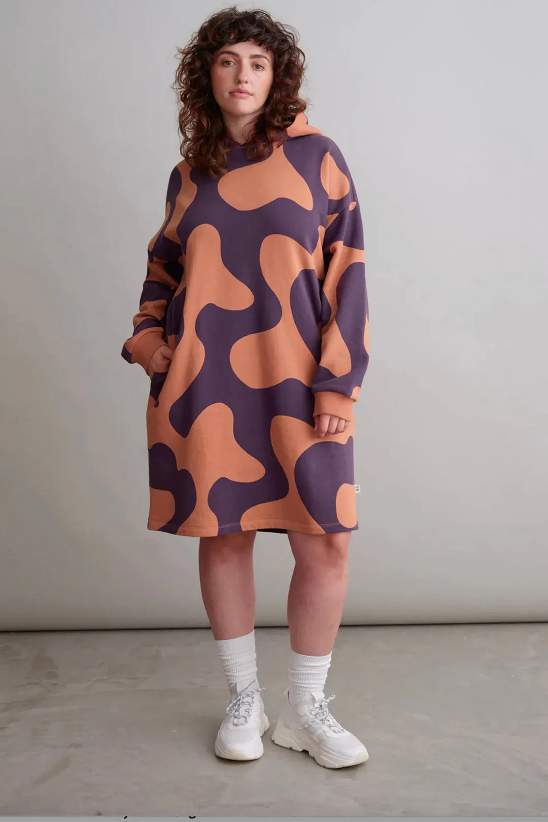 Mainio Swirl Oversize Hoodie Dress