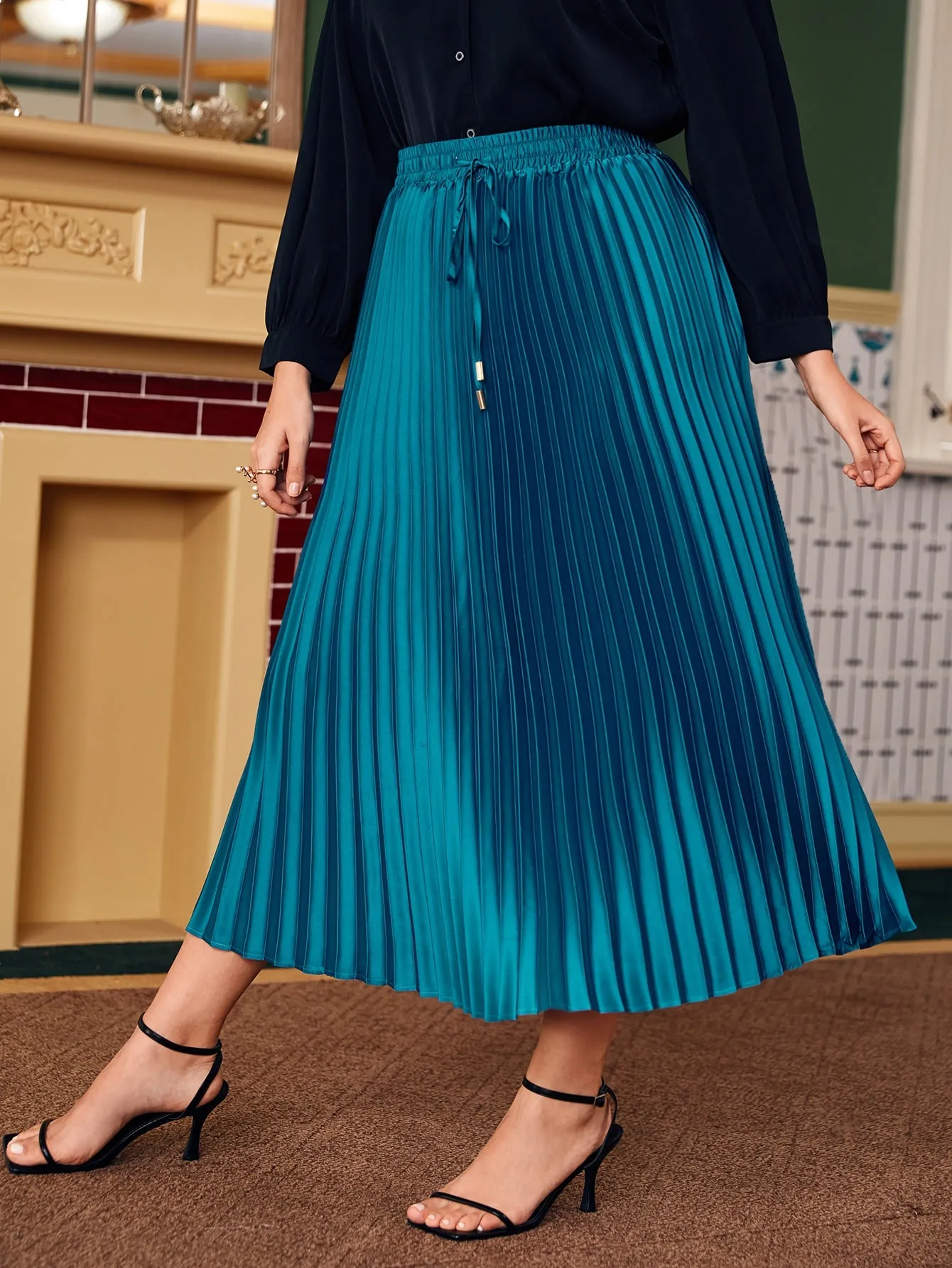 Plain Pleated Long Plus Size Skirt