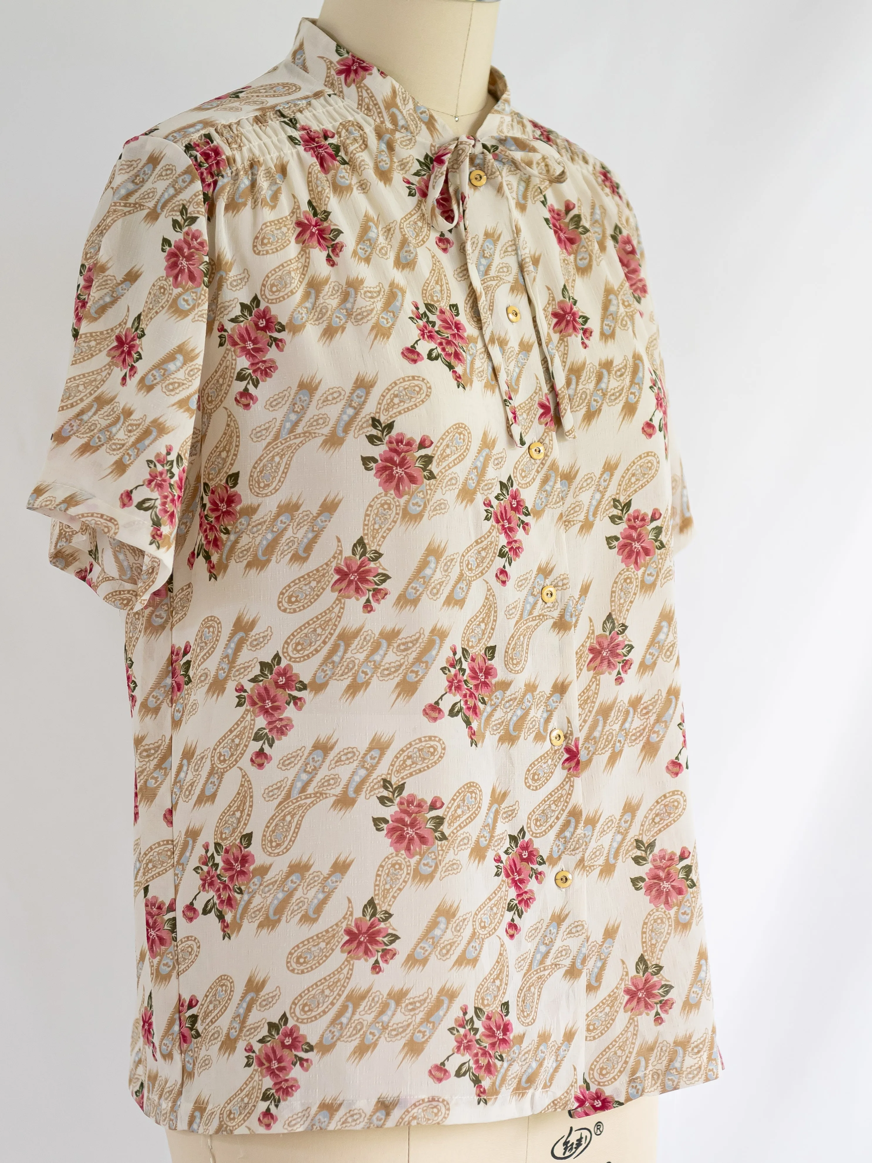 Vintage Beige Collared Half Sleeved Pink Floral Blouse
