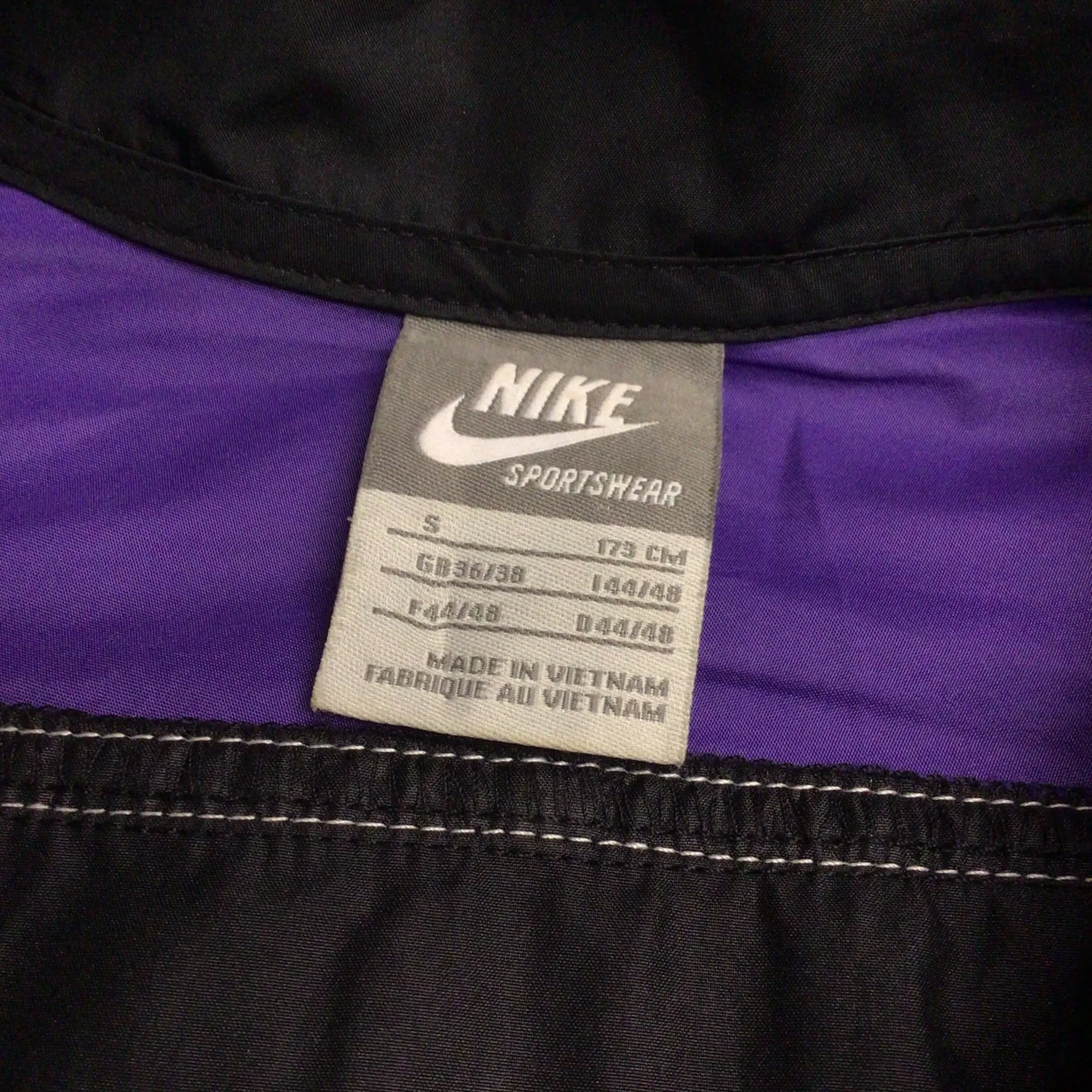 Vintage Nike Black & Purple Packable Windbreaker Jacket Size S